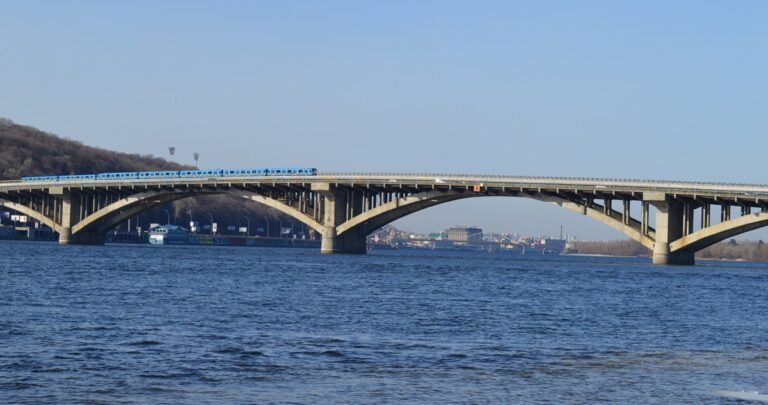 Новини Києва - Рух мостом Метро обмежать 15-16 листопада