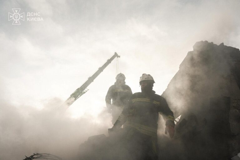 Новини Києва - У Києві деблокували тіло сьомої жертви атаки РФ