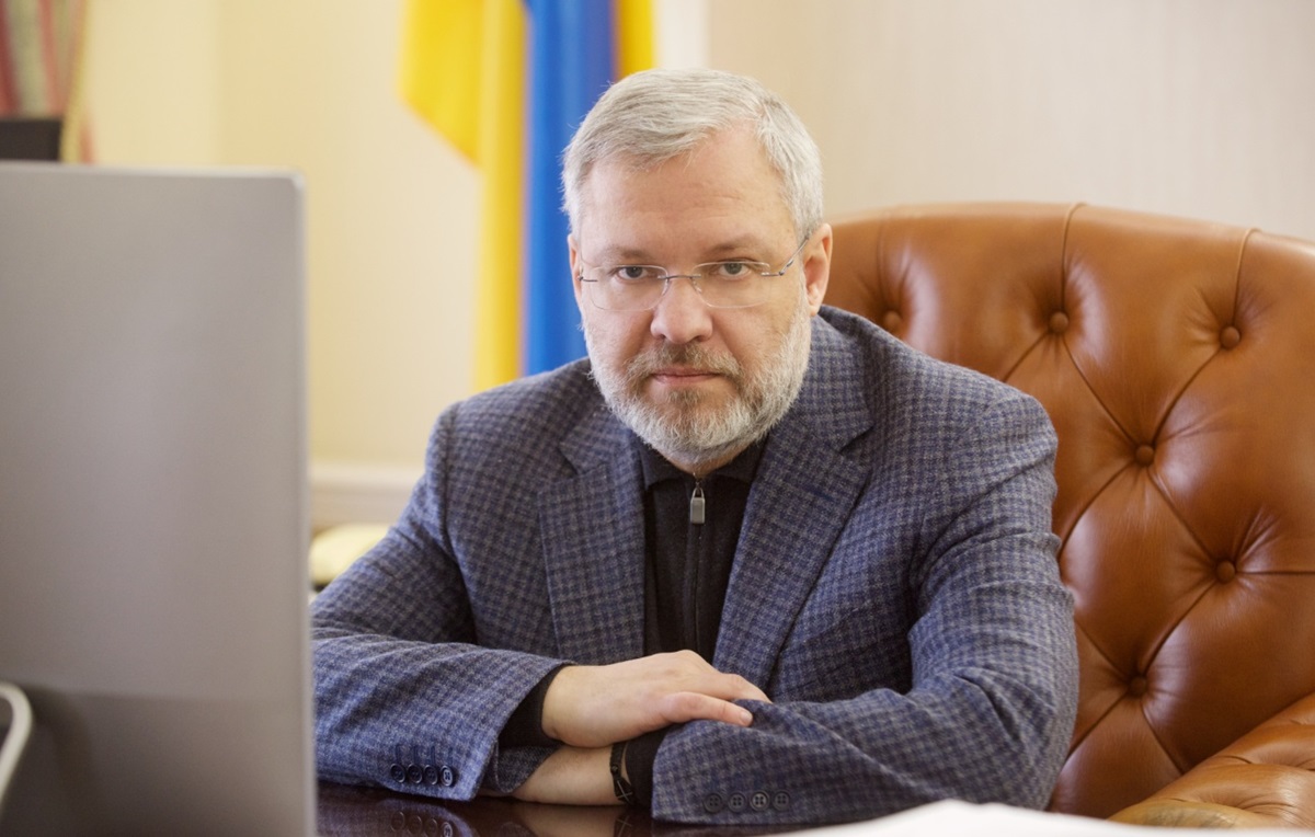 Новини України - Відставки та санкції. Наслідки операції НАБУ