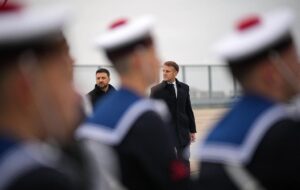 Новини України - Зеленський прибув у Париж і зустрівся з Макроном