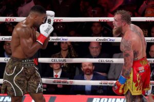 Новини спорту - Джозеф Паркер відзначає принципове боксування Джошуа в бою з Полом