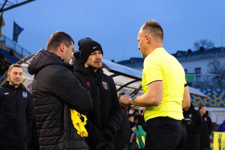 Новини спорту - Металіст 1925 та Верес не домовилися про продовження зупиненої гри