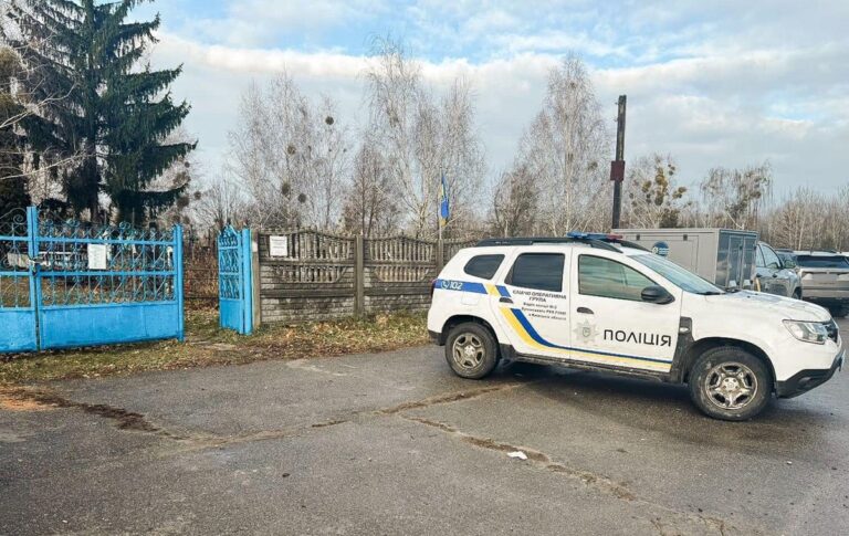 Новини Києва - Під Києвом вбили іноземця: тіло виявили біля кладовища