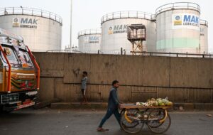 Новини бізнесу - Поставки нафти з РФ в Індію впали до найнижчого рівня за три роки - ЗМІ