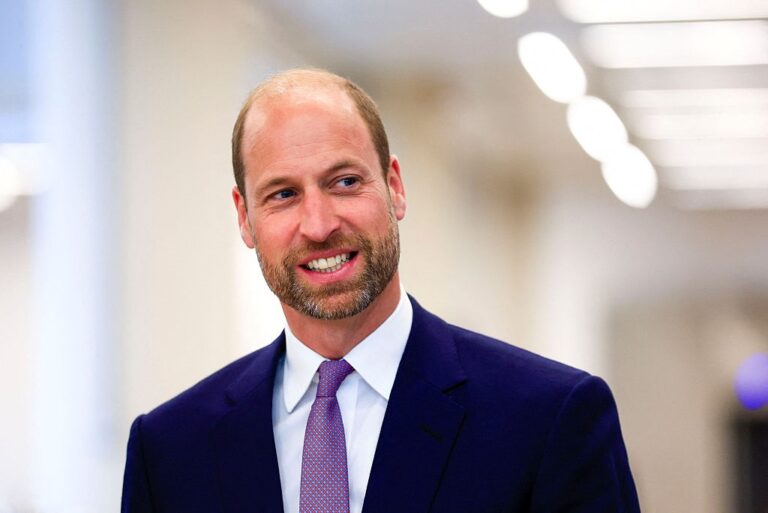 Новини культури - Принц Вільям показав різдвяне фото з принцесою Діаною