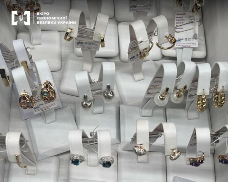 Новини України - В Одесі виготовляли "ювелірку" під виглядом світових брендів