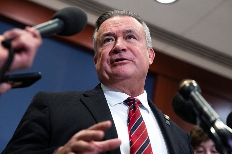 Новини світу - В США розкритикували реакцію Трампа на заяву РФ