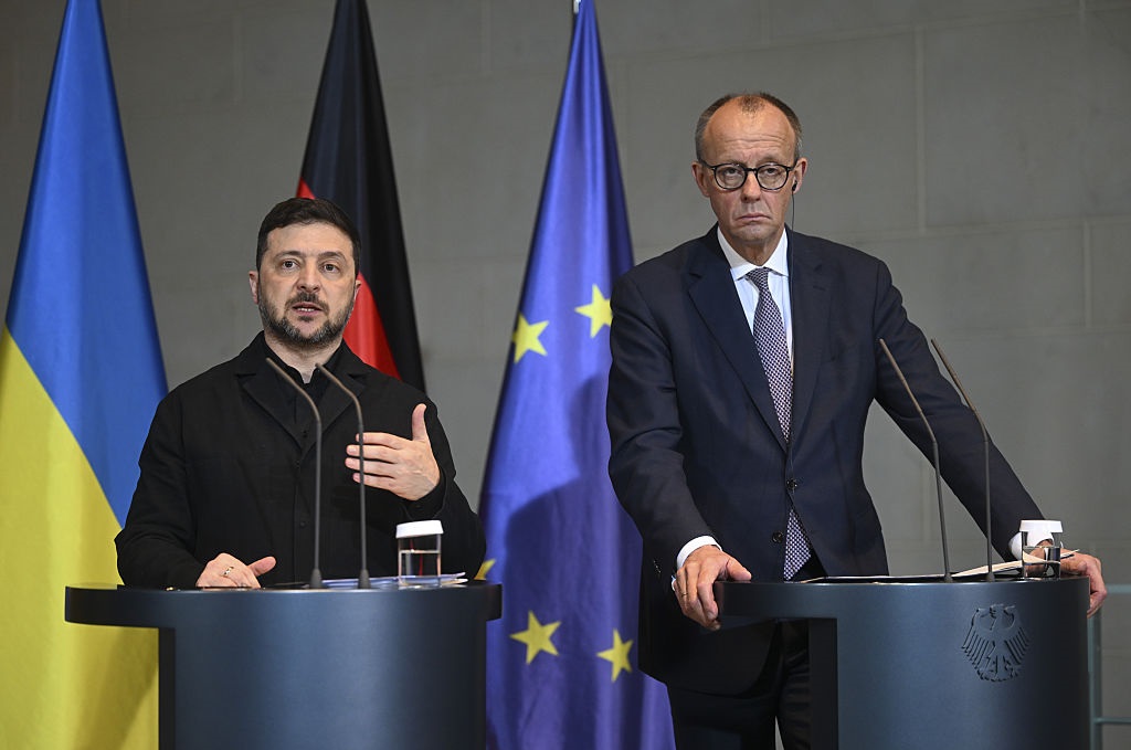 Новини світу - Зеленський: В Україні нема жодної електростанції, що не зазнала атаки РФ