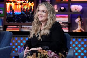 Новини культури - Коллін Гувер повідомила про онкологічний діагноз і перенесену операцію