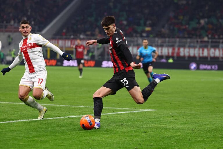 Новини спорту - Маліновський допомагає Дженоа у грі з Міланом відкрити рахунок