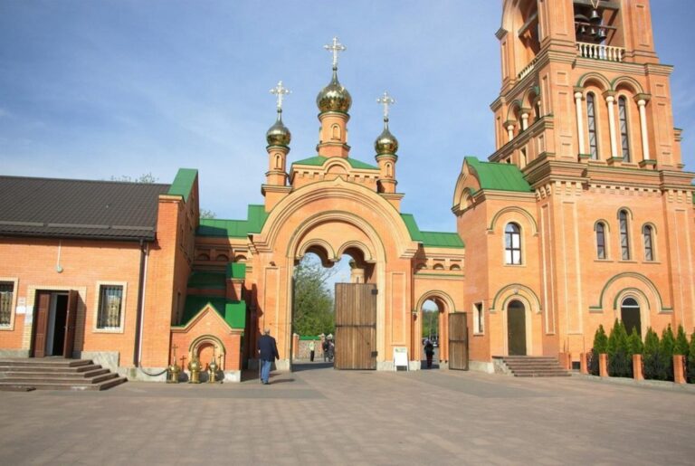 Новини Києва - Підпільна російська школа в Києві: деталі скандалу