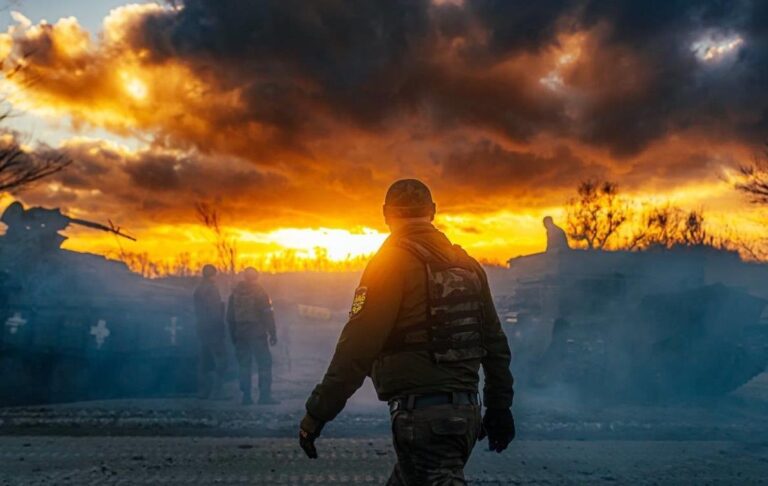 Новини України - Росіяни штурмують на 12 напрямках - Генштаб