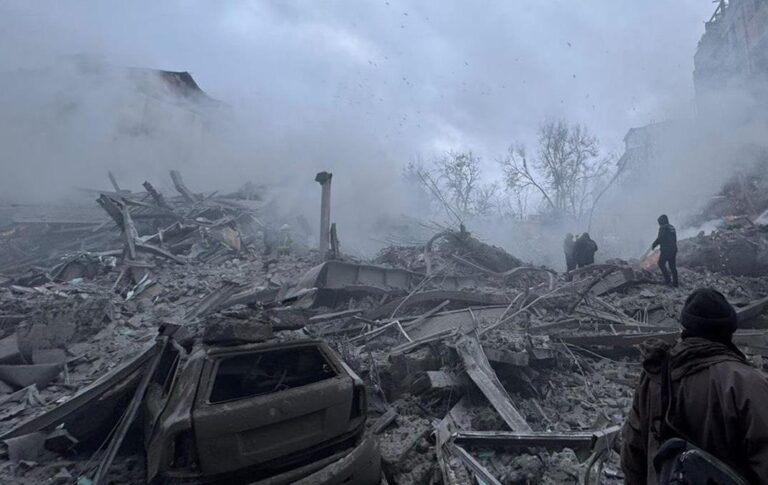 Новини України - Удар по Харкову: під завалами шукають 5 людей