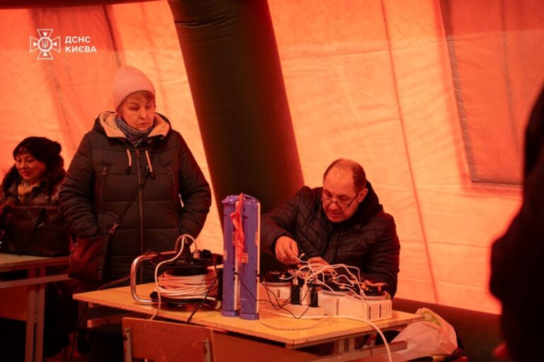 Новини України - Зачинені магазини і черги на АЗС. Блекаут на Київщині